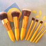 Brush Mini color yellow